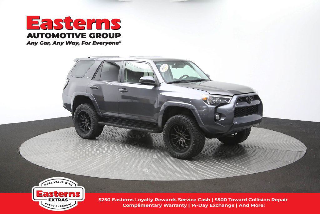 Used 2017 Toyota 4Runner SR5 AWD/4WD image 50