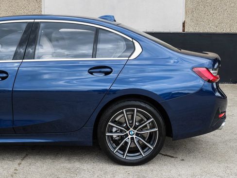Used 2019 BMW 330i xDrive Sedan w/ Convenience Package AWD/4WD image 13
