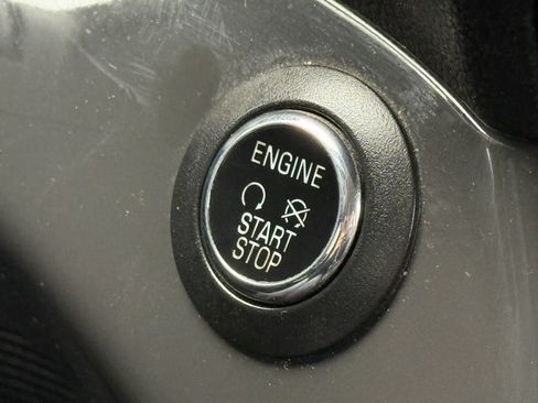 Used 2015 Ford Escape Titanium w/ Equipment Group 301A AWD/4WD image 25