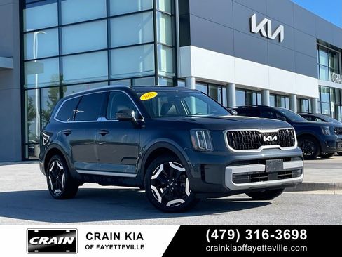 Certified 2023 Kia Telluride EX w/ EX Captain's Chair Package AWD/4WD image 1