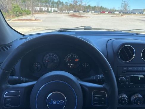 Used 2017 Jeep Patriot Sport w/ Power Value Group image 12