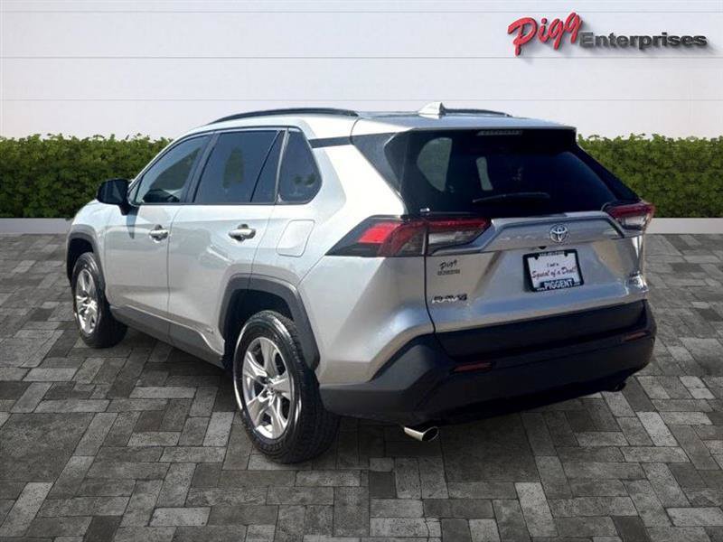 Used 2025 Toyota RAV4 XLE w/ Convenience Package AWD/4WD image 2