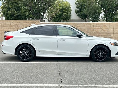 Used 2024 Honda Civic Sport image 3