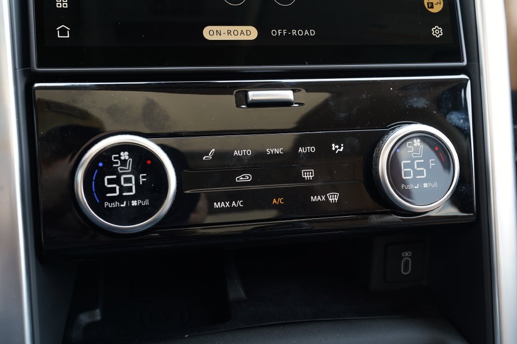 New 2026 Land Rover Discovery Limited Edition AWD/4WD image 29
