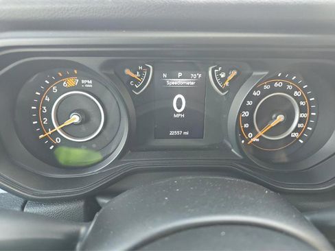 Used 2025 Jeep Wrangler Unlimited Sport AWD/4WD image 18