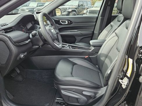 New 2026 Jeep Compass Latitude AWD/4WD image 10