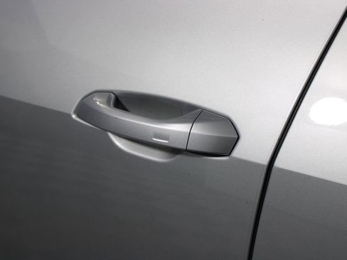 Used 2022 Audi e-tron Prestige w/ Prestige Package image 28