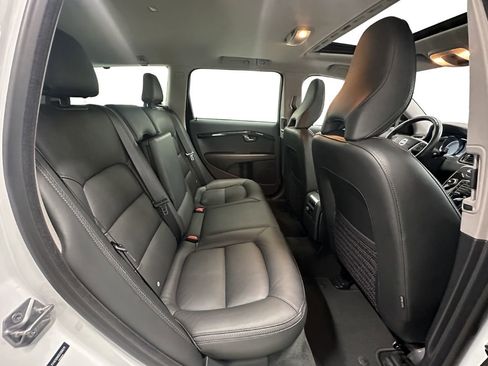 Used 2016 Volvo XC70 T5 Premier w/ Proximity Package image 19