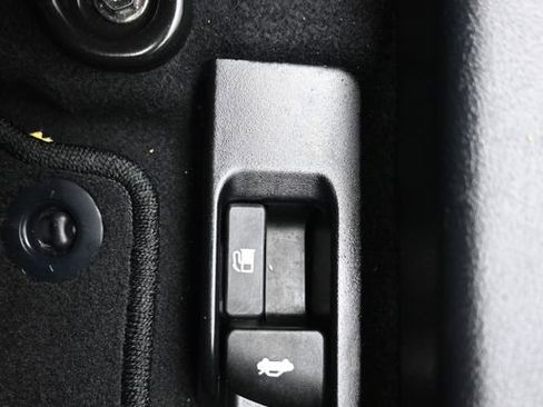 Used 2016 Toyota Camry SE w/ Protection Package (Q2) FWD image 27