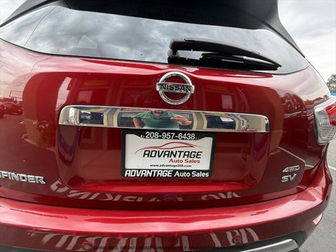 Used 2016 Nissan Pathfinder SV AWD/4WD image 32