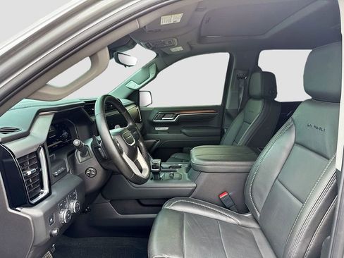 Used 2025 GMC Sierra 1500 Denali w/ Denali Reserve Package AWD/4WD image 11