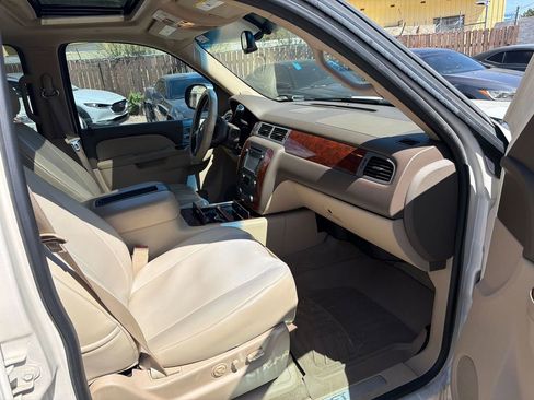 Used 2013 Chevrolet Suburban LTZ image 10