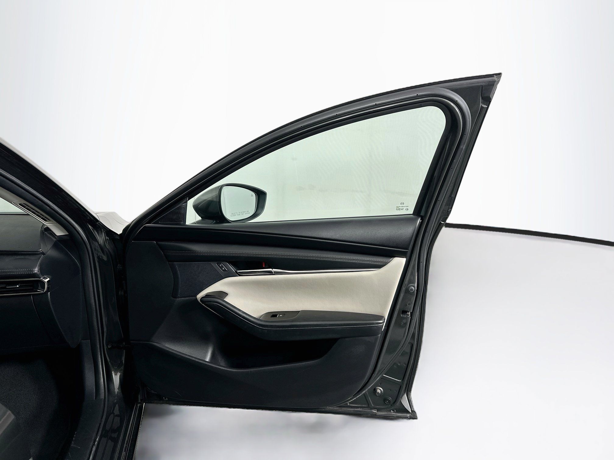 Used 2025 MAZDA MAZDA3 s FWD image 32
