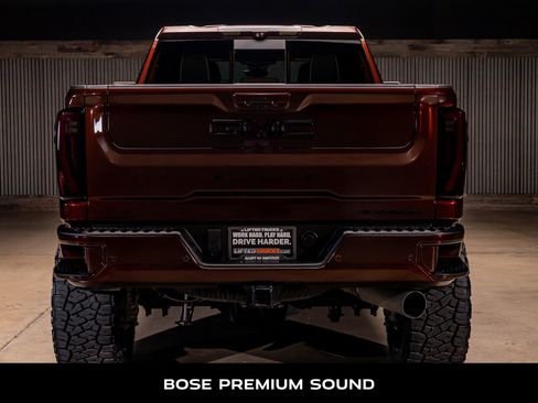 Used 2024 GMC Sierra 2500 Denali Ultimate image 8