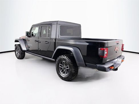 Used 2026 Jeep Gladiator Mojave w/ Safety Group AWD/4WD image 5
