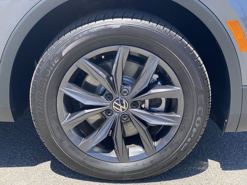 Certified 2023 Volkswagen Tiguan SE FWD image 10
