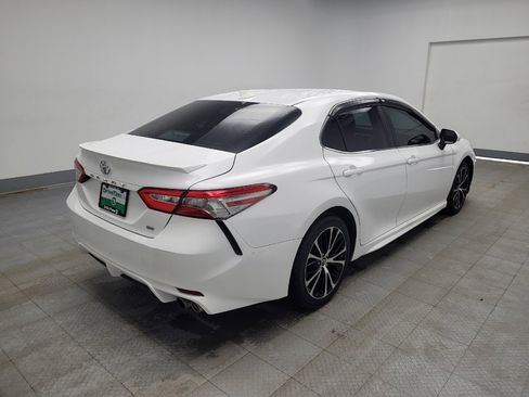 Used 2019 Toyota Camry SE image 9