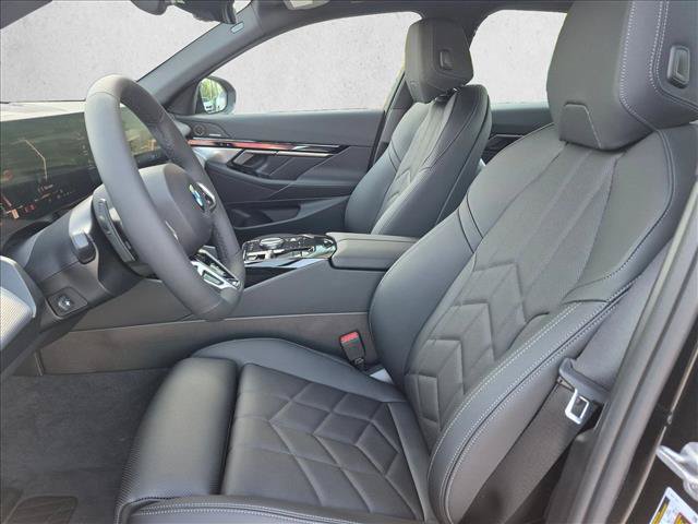 Used 2027 BMW 530i w/ M Sport Package RWD image 4