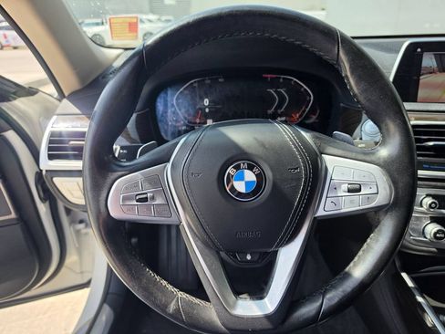 Used 2022 BMW 740i w/ Premium Package RWD image 11