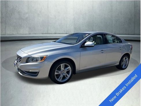 Used 2014 Volvo S60 T5 image 1
