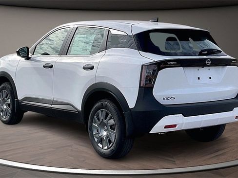 New 2026 Nissan Kicks S image 3