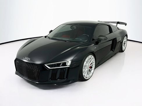 Used 2017 Audi R8 V10 w/ 20" Wheel Package AWD/4WD image 1