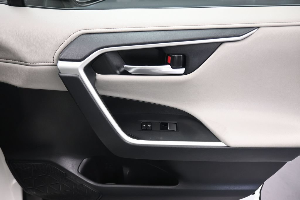 Used 2019 Toyota RAV4 Limited w/ Carpet Mat Package AWD/4WD image 41