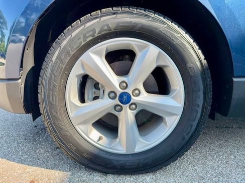 Used 2017 Ford Edge SE FWD image 29