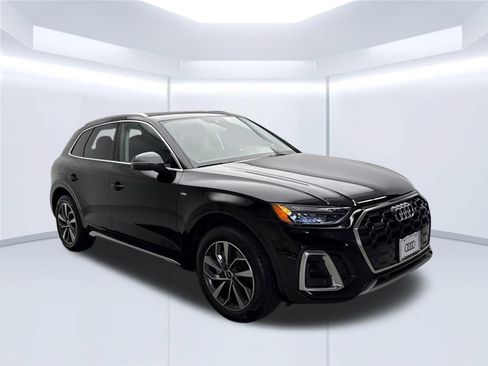 Used 2023 Audi Q5 2.0T Premium w/ Convenience Package AWD/4WD image 11