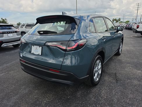Certified 2025 Honda HR-V LX image 4
