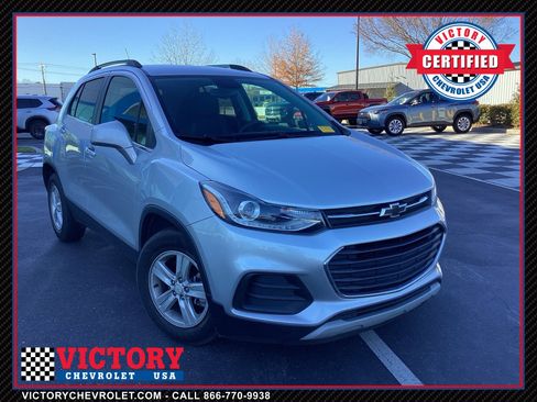 Used 2020 Chevrolet Trax LT w/ LT Convenience Package image 1