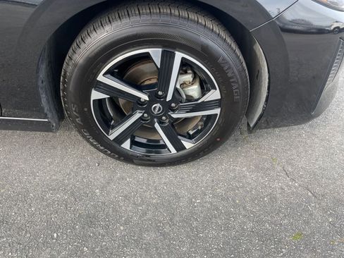 Used 2024 Nissan Sentra SV image 30