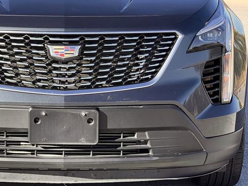 Certified 2021 Cadillac XT4 Luxury w/ Cold Weather Package image 9