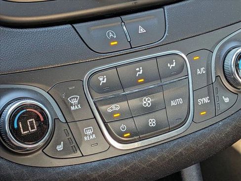 Used 2024 Chevrolet Malibu LT FWD image 8