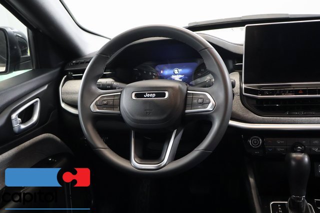 Used 2024 Jeep Compass Latitude AWD/4WD image 13