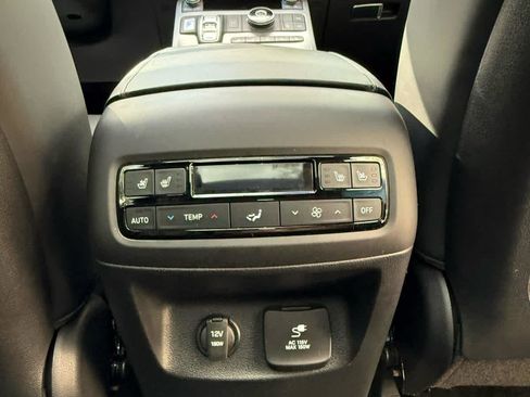 Used 2025 Hyundai Palisade Calligraphy FWD image 14