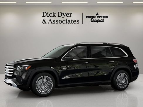 Used 2025 Mercedes-Benz GLS 450 4MATIC image 33