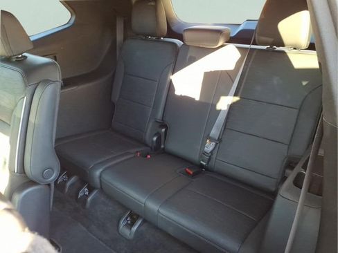 Used 2025 Buick Enclave Sport Touring image 12