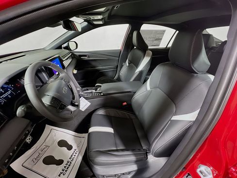 New 2026 Toyota Camry Hybrid AWD/4WD image 17