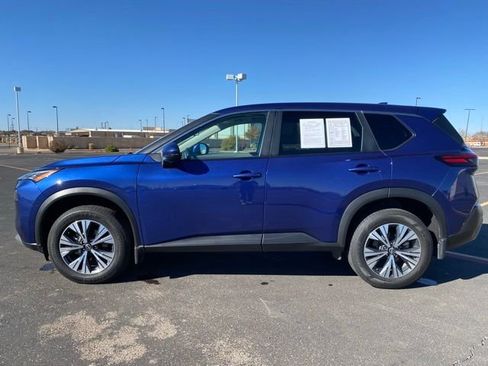 Certified 2022 Nissan Rogue SV image 3