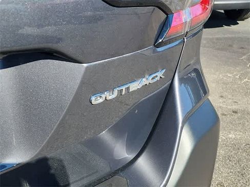 Used 2025 Subaru Outback Premium image 11