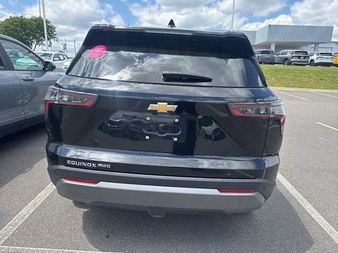 Used 2025 Chevrolet Equinox LT AWD/4WD image 6