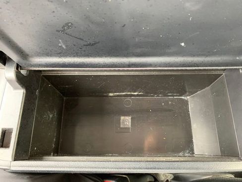 Used 2021 Toyota Prius Prime LE image 24