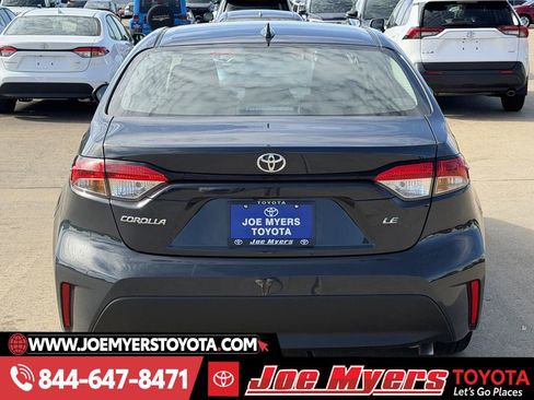 Used 2026 Toyota Corolla LE image 8