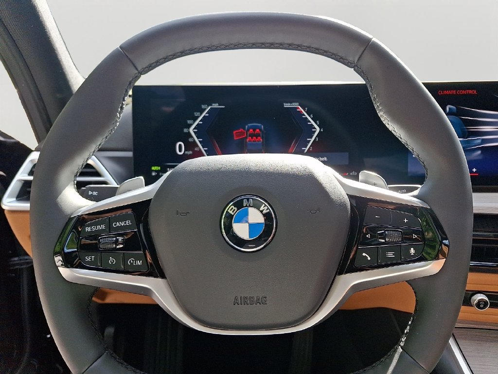Used 2025 BMW 330i xDrive Sedan w/ Premium Package AWD/4WD image 21