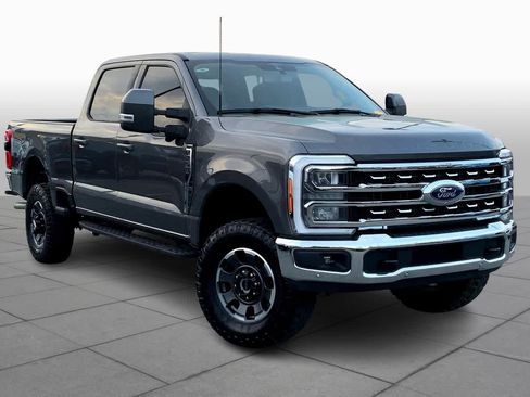 Used 2023 Ford F250 Lariat w/ Lariat Ultimate Package AWD/4WD image 2