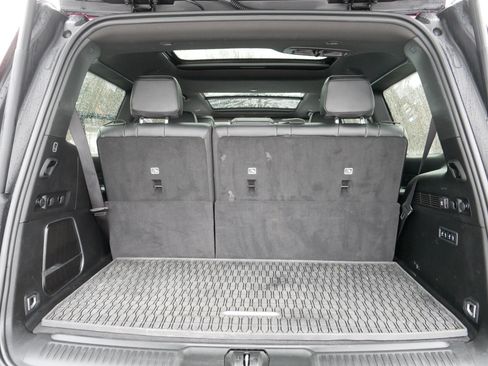 Certified 2024 Jeep Wagoneer Series II w/ Convenience Group I image 18