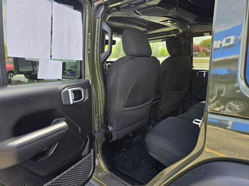 Used 2021 Jeep Wrangler Unlimited Sport AWD/4WD image 5