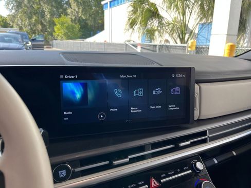 Used 2025 Hyundai Santa Fe SEL image 21