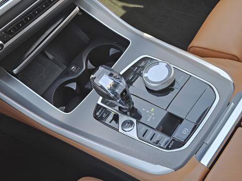 Used 2022 BMW X5 sDrive40i w/ M Sport Package image 22